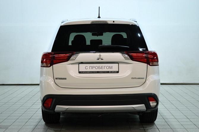 Mitsubishi Outlander III Рестайлинг 2 с пробегом 2015 года, цена 1 799 000 рублей, 116000 км, внедорожник, Автокод Объявления