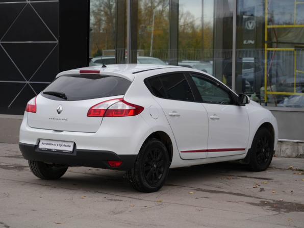 Renault Megane III Рестайлинг с пробегом 2013 года, цена 990 000 рублей, 23938 км, хэтчбек, Автокод Объявления