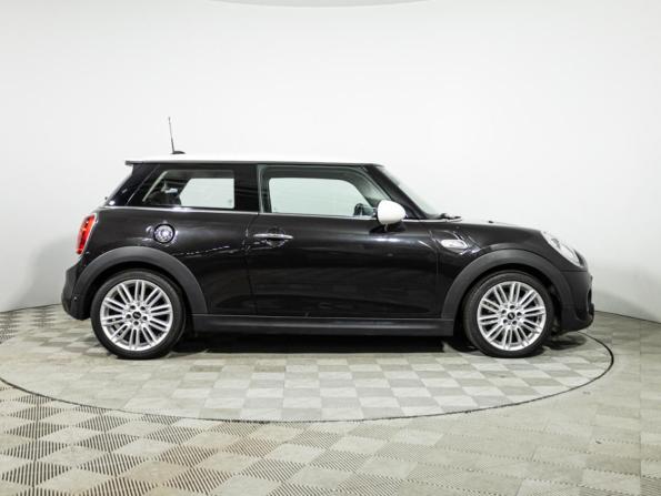 Mini Hatch III (F55/F56) с пробегом 2015 года, цена 1 995 000 рублей, 41090 км, хэтчбек, Автокод Объявления