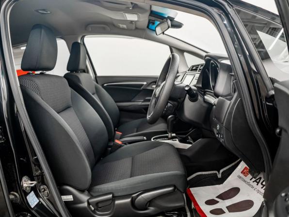 Honda Fit III Рестайлинг с пробегом 2019 года, цена 1 229 000 рублей, 81680 км, хэтчбек, Автокод Объявления