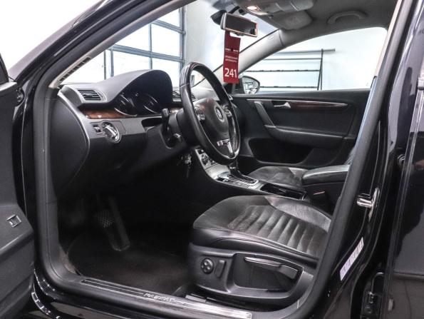 Volkswagen Passat B7 с пробегом 2012 года, цена 1 020 000 рублей, 239930 км, седан, Автокод Объявления