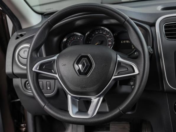 Renault Sandero II Рестайлинг с пробегом 2022 года, цена 1 249 000 рублей, 61976 км, хэтчбек, Автокод Объявления