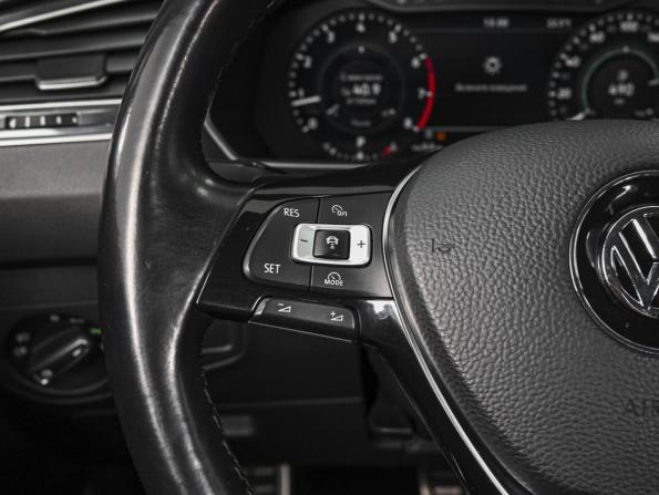 Volkswagen Tiguan II с пробегом 2018 года, цена 2 299 000 рублей, 177170 км, внедорожник, Автокод Объявления