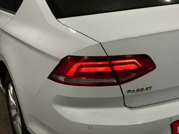 Volkswagen Passat B8 с пробегом 2016 года, цена 1 700 000 рублей, 126488 км, седан, Автокод Объявления