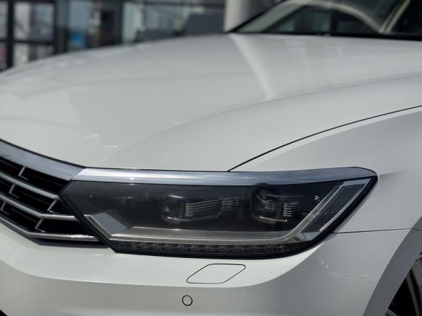 Volkswagen Passat B8 с пробегом 2018 года, цена 1 750 000 рублей, 237000 км, универсал, Автокод Объявления