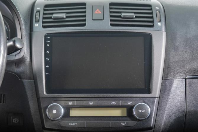 Toyota Avensis III с пробегом 2009 года, цена 929 000 рублей, 242000 км, седан, Автокод Объявления