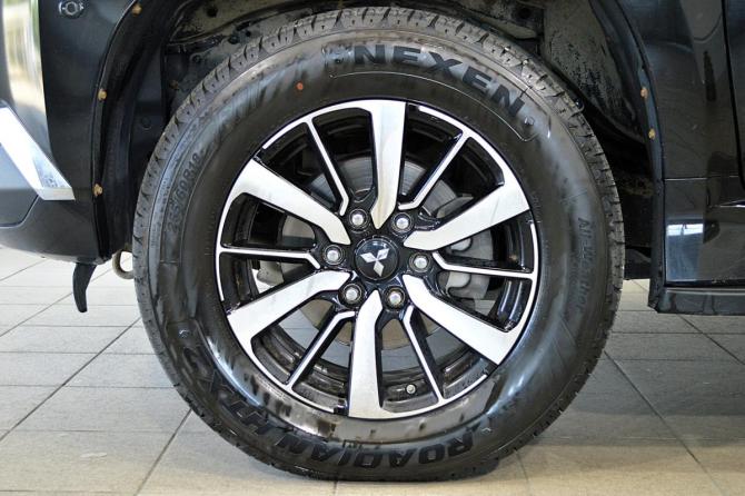 Mitsubishi Pajero Sport III с пробегом 2019 года, цена 2 449 000 рублей, 260000 км, внедорожник, Автокод Объявления