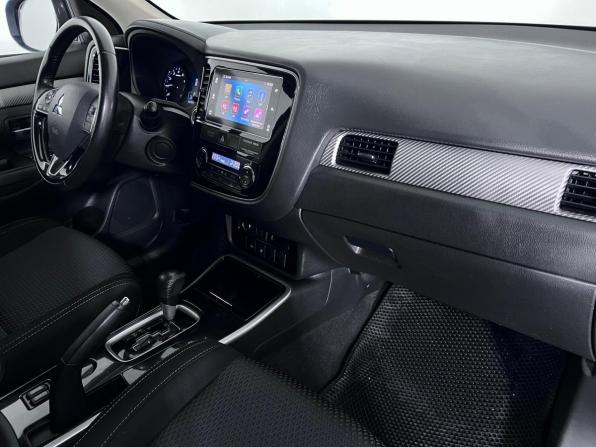 Mitsubishi Outlander III Рестайлинг 3 с пробегом 2018 года, цена 1 599 000 рублей, 206106 км, внедорожник, Автокод Объявления