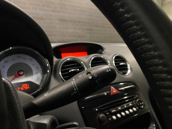 Peugeot 308 I Рестайлинг с пробегом 2011 года, цена 400 000 рублей, 216321 км, хэтчбек, Автокод Объявления