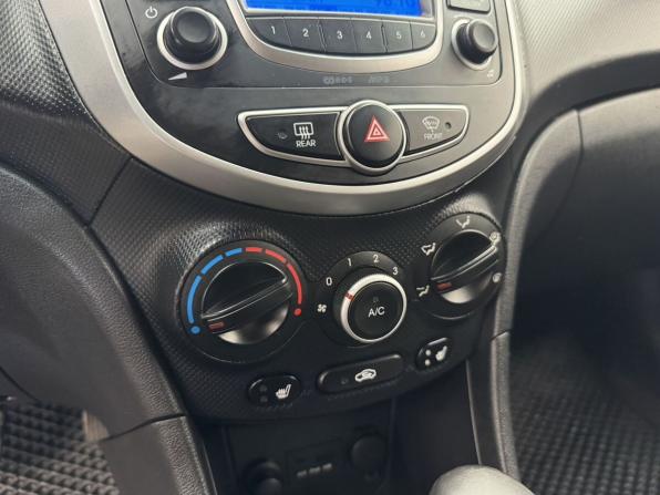 Hyundai Solaris I с пробегом 2012 года, цена 820 000 рублей, 218918 км, седан, Автокод Объявления