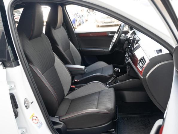 Volkswagen Polo VI с пробегом 2021 года, цена 1 595 000 рублей, 124189 км, лифтбек, Автокод Объявления
