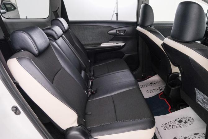 Toyota Wish II Рестайлинг с пробегом 2016 года, цена 1 749 000 рублей, 114300 км, минивэн, Автокод Объявления