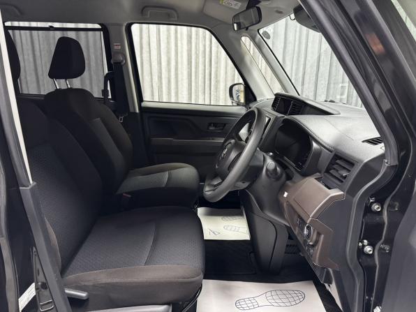 Toyota Roomy I Рестайлинг с пробегом 2021 года, цена 1 100 000 рублей, 77776 км, микровэн, Автокод Объявления