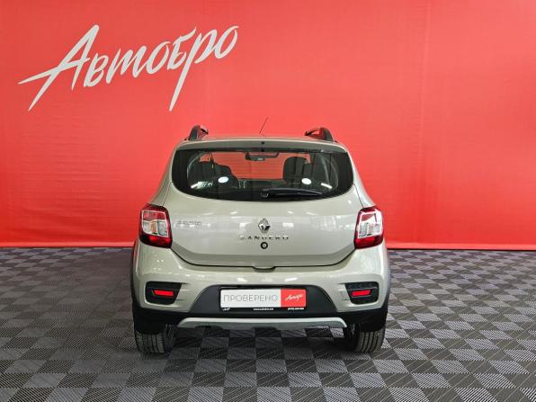 Renault Sandero II Рестайлинг с пробегом 2018 года, цена 1 139 000 рублей, 64283 км, хэтчбек, Автокод Объявления