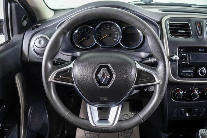 Renault Logan II Рестайлинг с пробегом 2020 года, цена 529 000 рублей, 334500 км, седан, Автокод Объявления