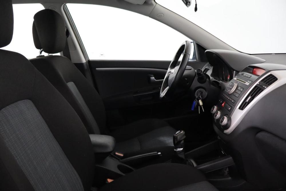 Kia Ceed I Рестайлинг Санкт-Петербург  - изображение 10