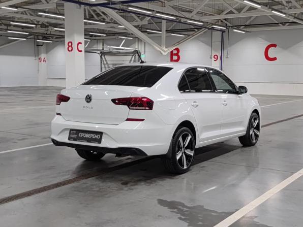 Volkswagen Polo VI с пробегом 2021 года, цена 1 455 000 рублей, 60202 км, лифтбек, Автокод Объявления