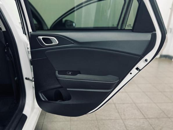 Kia Ceed III с пробегом 2018 года, цена 1 430 000 рублей, 158000 км, хэтчбек, Автокод Объявления
