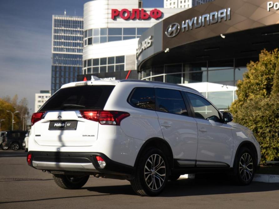 Mitsubishi Outlander III Рестайлинг 2 Москва  - изображение 4