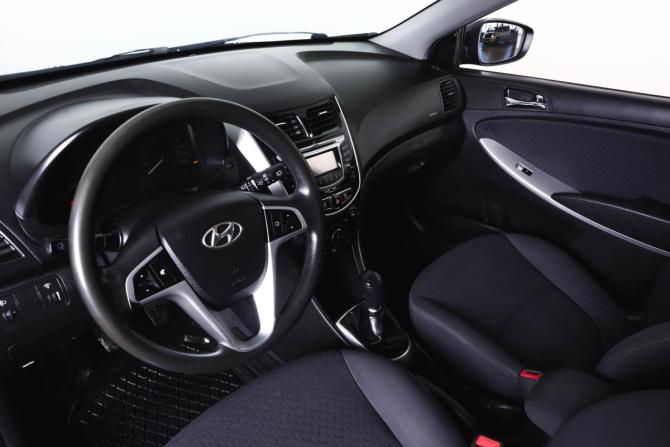 Hyundai Solaris I с пробегом 2013 года, цена 799 000 рублей, 179600 км, седан, Автокод Объявления