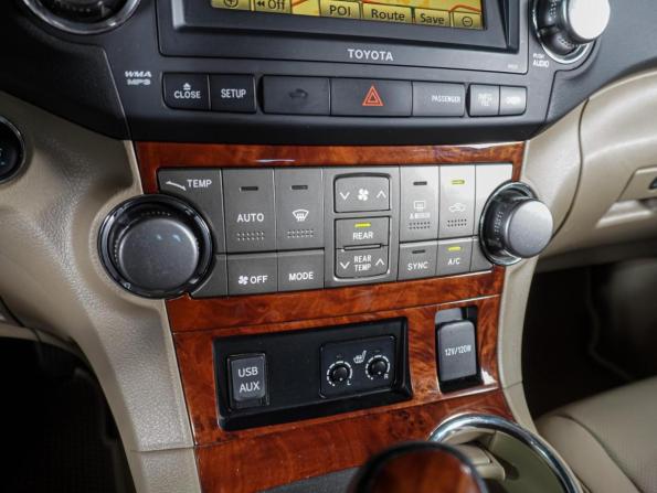Toyota Highlander II (XU40) Рестайлинг с пробегом 2010 года, цена 1 799 000 рублей, 285215 км, внедорожник, Автокод Объявления