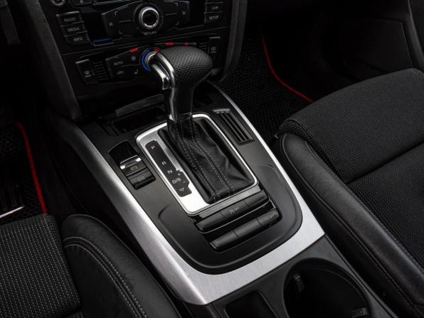 Audi A4 IV (B8) Рестайлинг с пробегом 2012 года, цена 1 280 000 рублей, 247870 км, седан, Автокод Объявления