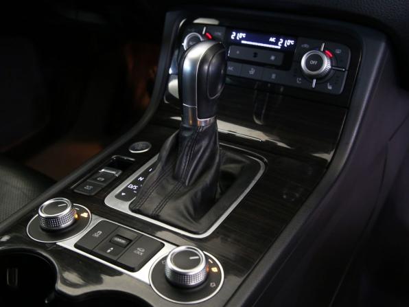 Volkswagen Touareg II Рестайлинг с пробегом 2016 года, цена 3 290 000 рублей, 164500 км, внедорожник, Автокод Объявления