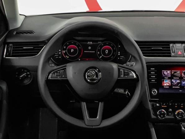 Skoda Octavia III (A7) Рестайлинг с пробегом 2018 года, цена 1 540 000 рублей, 153000 км, лифтбек, Автокод Объявления