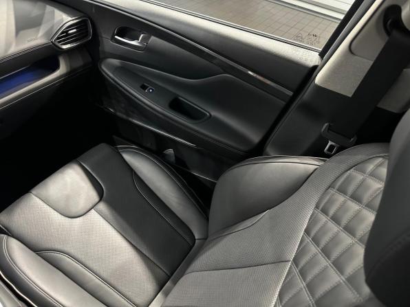 Hyundai Santa Fe IV Рестайлинг с пробегом 2022 года, цена 3 800 000 рублей, 42000 км, внедорожник, Автокод Объявления