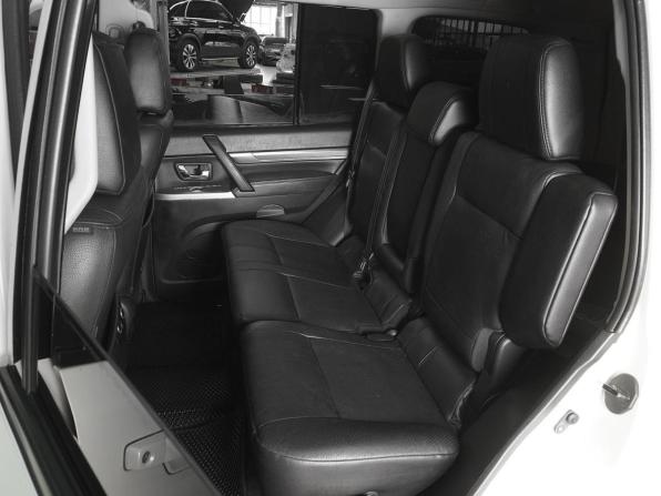 Mitsubishi Pajero IV Рестайлинг 1 с пробегом 2014 года, цена 2 080 000 рублей, 209799 км, внедорожник, Автокод Объявления