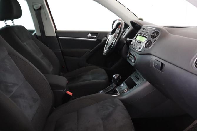 Volkswagen Tiguan I Рестайлинг с пробегом 2012 года, цена 999 000 рублей, 271300 км, внедорожник, Автокод Объявления