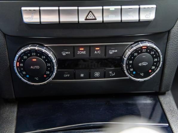Mercedes-Benz C-Класс III (W204) Рестайлинг с пробегом 2012 года, цена 1 408 000 рублей, 229294 км, седан, Автокод Объявления