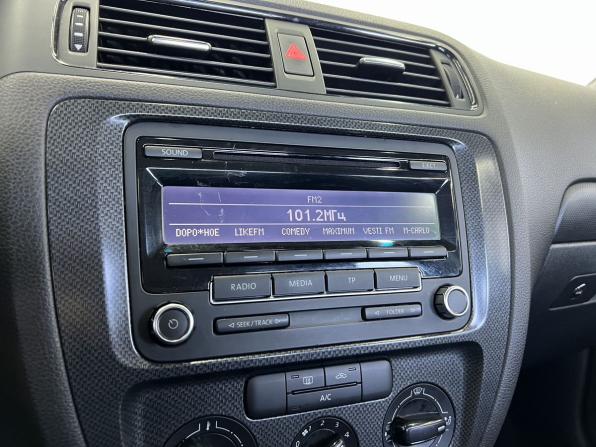 Volkswagen Jetta VI с пробегом 2013 года, цена 998 000 рублей, 76125 км, седан, Автокод Объявления