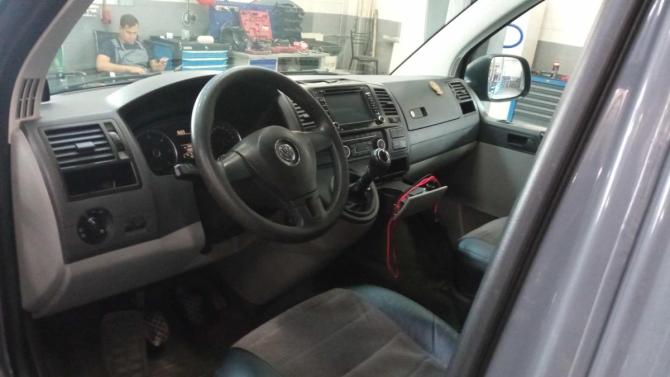 Volkswagen Caravelle T5 Рестайлинг с пробегом 2013 года, цена 1 906 000 рублей, 298989 км, минивэн, Автокод Объявления