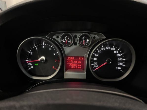 Ford Focus II Рестайлинг с пробегом 2011 года, цена 534 000 рублей, 200801 км, седан, Автокод Объявления