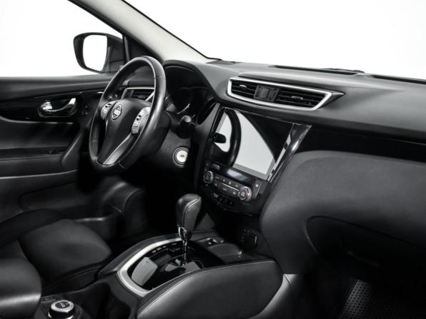 Nissan Qashqai II с пробегом 2018 года, цена 1 640 000 рублей, 122123 км, внедорожник, Автокод Объявления