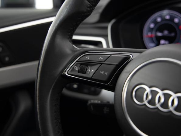 Audi A4 V (B9) Рестайлинг с пробегом 2021 года, цена 3 499 000 рублей, 40363 км, седан, Автокод Объявления