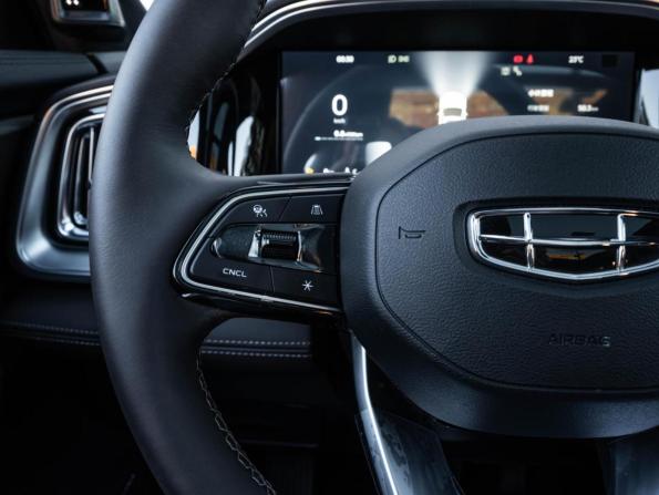 Geely Monjaro I Рестайлинг 2 с пробегом 2025 года, цена 4 103 777 рублей, 50 км, внедорожник, Автокод Объявления