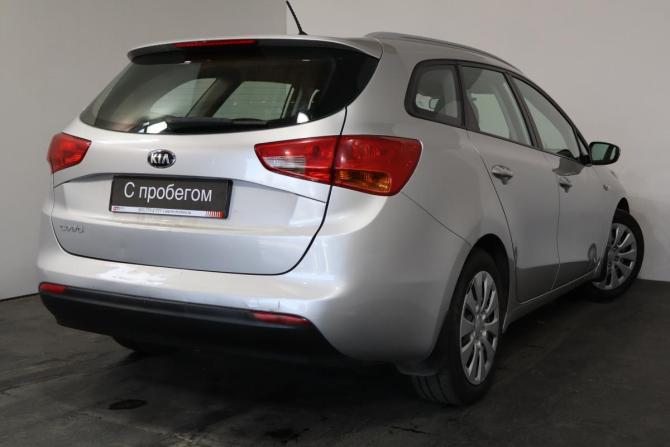 Kia Ceed II с пробегом 2015 года, цена 899 000 рублей, 171000 км, универсал, Автокод Объявления