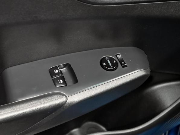 Hyundai Solaris II с пробегом 2017 года, цена 1 400 000 рублей, 61164 км, седан, Автокод Объявления