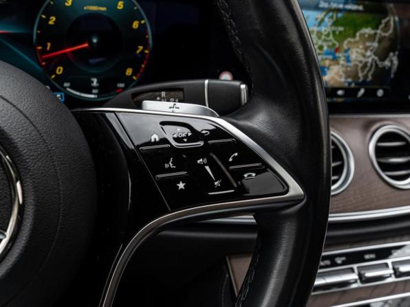 Mercedes-Benz E-Класс V (W213 S213 C238) Рестайлинг с пробегом 2021 года, цена 4 340 000 рублей, 72807 км, седан, Автокод Объявления