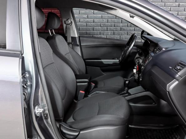 Kia Rio III Рестайлинг с пробегом 2017 года, цена 1 320 000 рублей, 100613 км, седан, Автокод Объявления