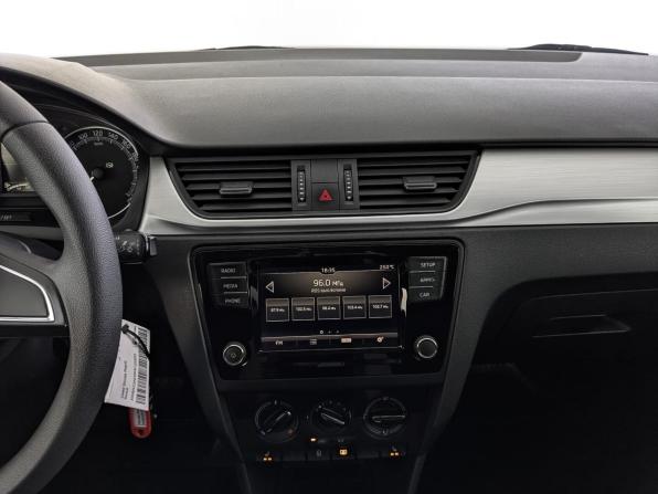 Skoda Rapid I Рестайлинг с пробегом 2019 года, цена 1 485 000 рублей, 40553 км, лифтбек, Автокод Объявления