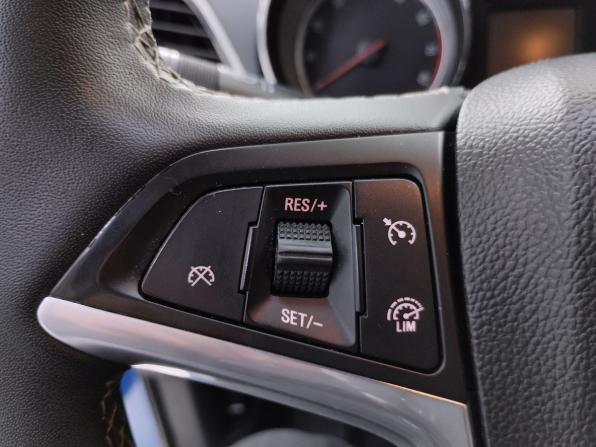Opel Mokka I с пробегом 2013 года, цена 950 000 рублей, 167130 км, внедорожник, Автокод Объявления
