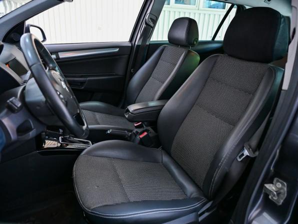 Opel Astra H Рестайлинг с пробегом 2011 года, цена 699 900 рублей, 195647 км, универсал, Автокод Объявления