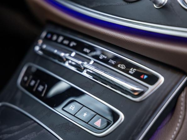 Mercedes-Benz E-Класс V (W213 S213 C238) Рестайлинг с пробегом 2021 года, цена 4 648 000 рублей, 123480 км, универсал, Автокод Объявления