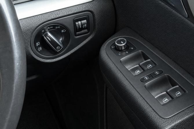 Volkswagen Sharan II с пробегом 2012 года, цена 1 439 000 рублей, 160000 км, минивэн, Автокод Объявления