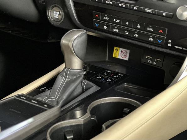 Lexus RX IV Рестайлинг с пробегом 2021 года, цена 4 799 000 рублей, 106752 км, внедорожник, Автокод Объявления