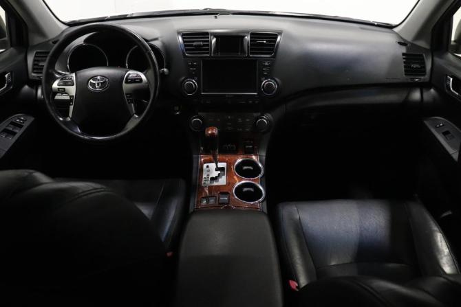 Toyota Highlander II (XU40) Рестайлинг с пробегом 2013 года, цена 1 976 000 рублей, 186924 км, внедорожник, Автокод Объявления