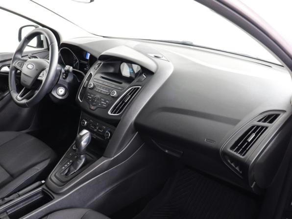 Ford Focus III Рестайлинг с пробегом 2018 года, цена 1 395 000 рублей, 27560 км, седан, Автокод Объявления